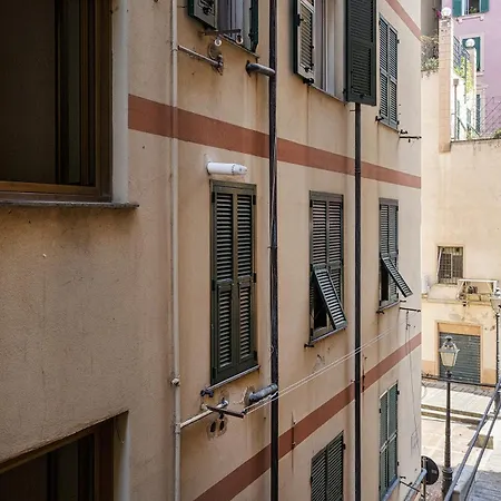 Colour And Comfort In The Centre By Wonderful Italy * Genoa