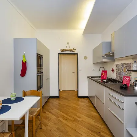 Colour And Comfort In The Centre By Wonderful Italy Genoa
