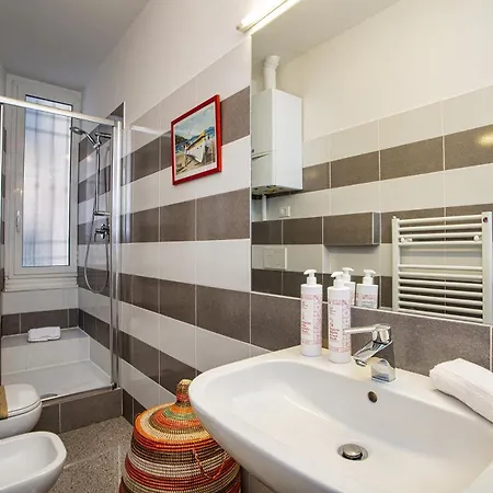 Apartment Colour And Comfort In The Centre By Wonderful Italy