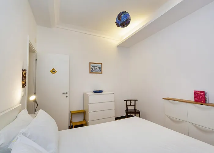 Colour And Comfort In The Centre By Wonderful Italy Janov